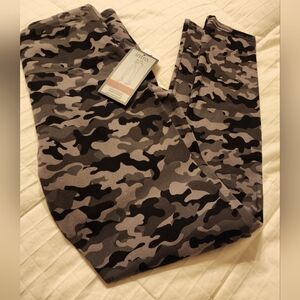 New Intro.❤️ love the fit Leggings